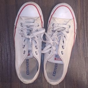Well worn women's converse
